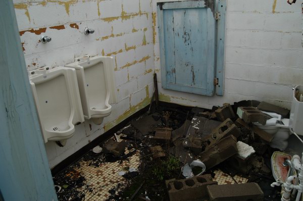 Lakes Drive-In Theatre - The John (newer photo)